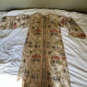 Gorgeous 1920s vintage hand-embroidered colorful kaftan with amazing detail